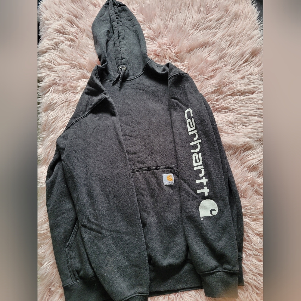 https://gem.app/search?termsu003dCarhartt%20hoodie%20men%20medium